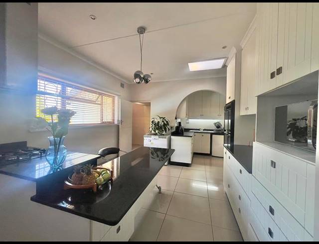 5 BEDROOM HOUSE FOR SALE IN HAYFIELDS